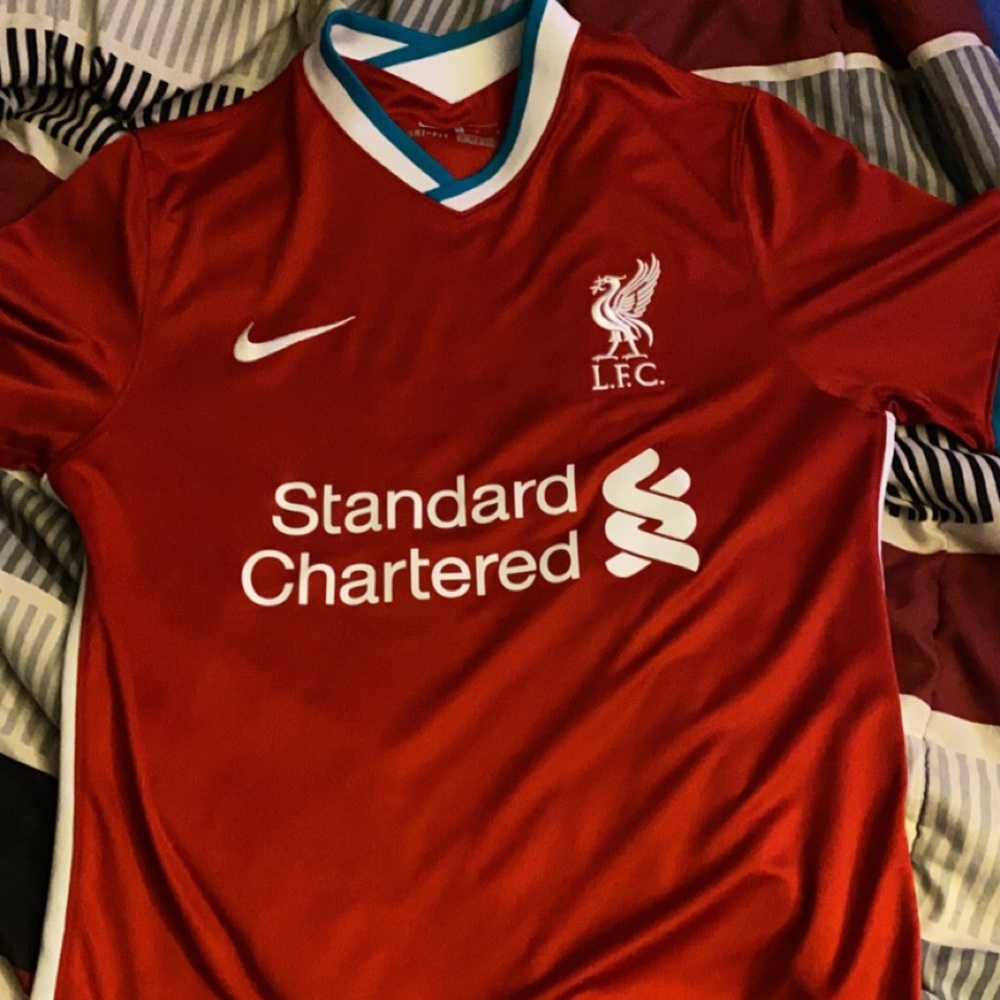Mens Medium LFC Jersey